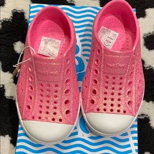 Brand new in box toddler native size 6